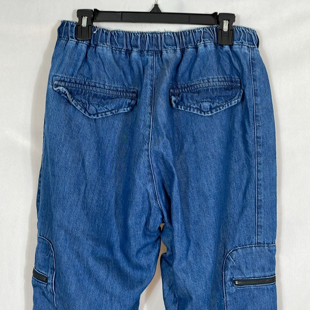 Pilcro Jeans Size L Relaxed Fit High Rise Pull On Cargo Denim EUC Worn Once - Picture 4 of 11